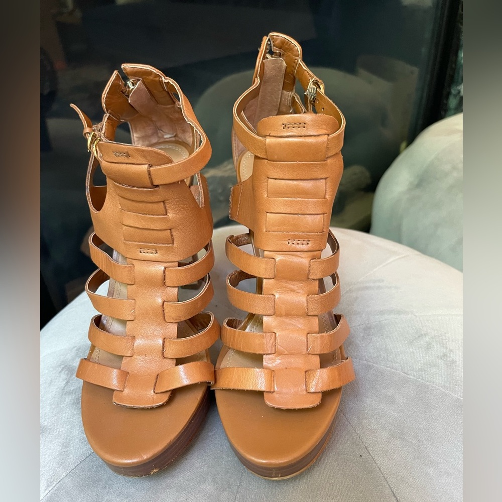 Guess- Leather Strap Heel With Platform Size 6.5m - image 4